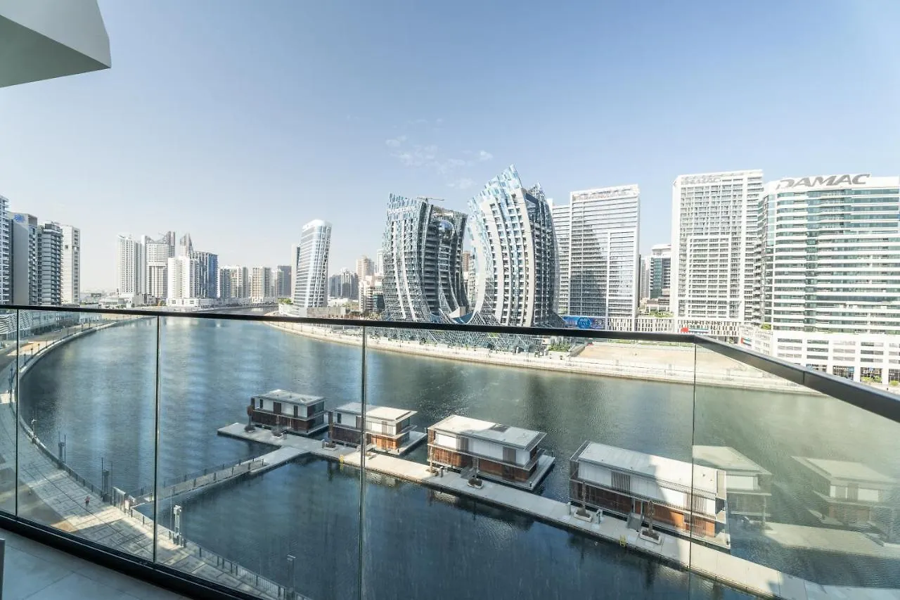 Aliving Stylish Studio Binghatti Canal View & Burj Khalifa Dubai 0*,  United Arab Emirates